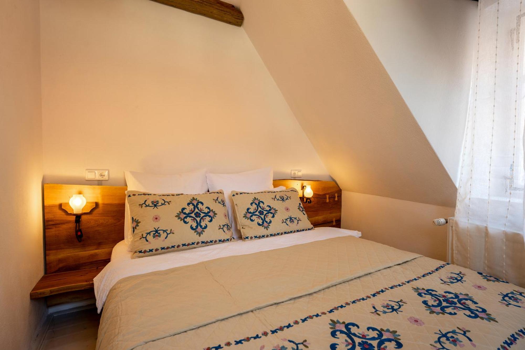 Blue House Citadel Sighisoara Apartment Ngoại thất bức ảnh