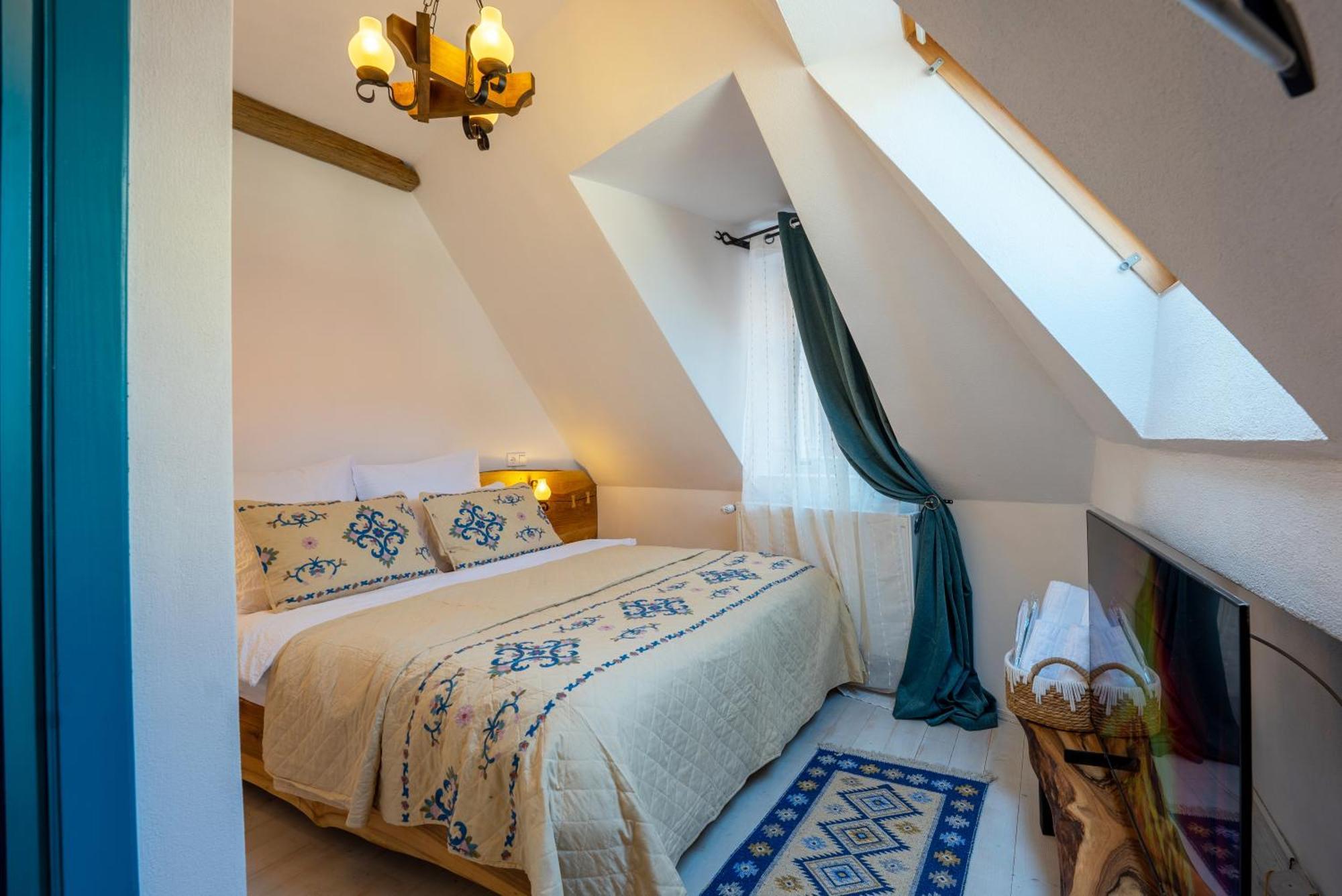 Blue House Citadel Sighisoara Apartment Ngoại thất bức ảnh