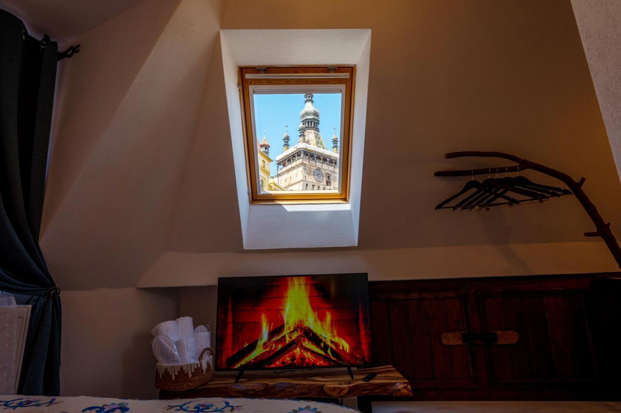 Blue House Citadel Sighisoara Apartment Ngoại thất bức ảnh